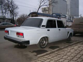 vaz2107_4_04.jpg
