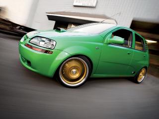 sstp_0808_29_z_2007_chevy_aveo_in_motion.jpg